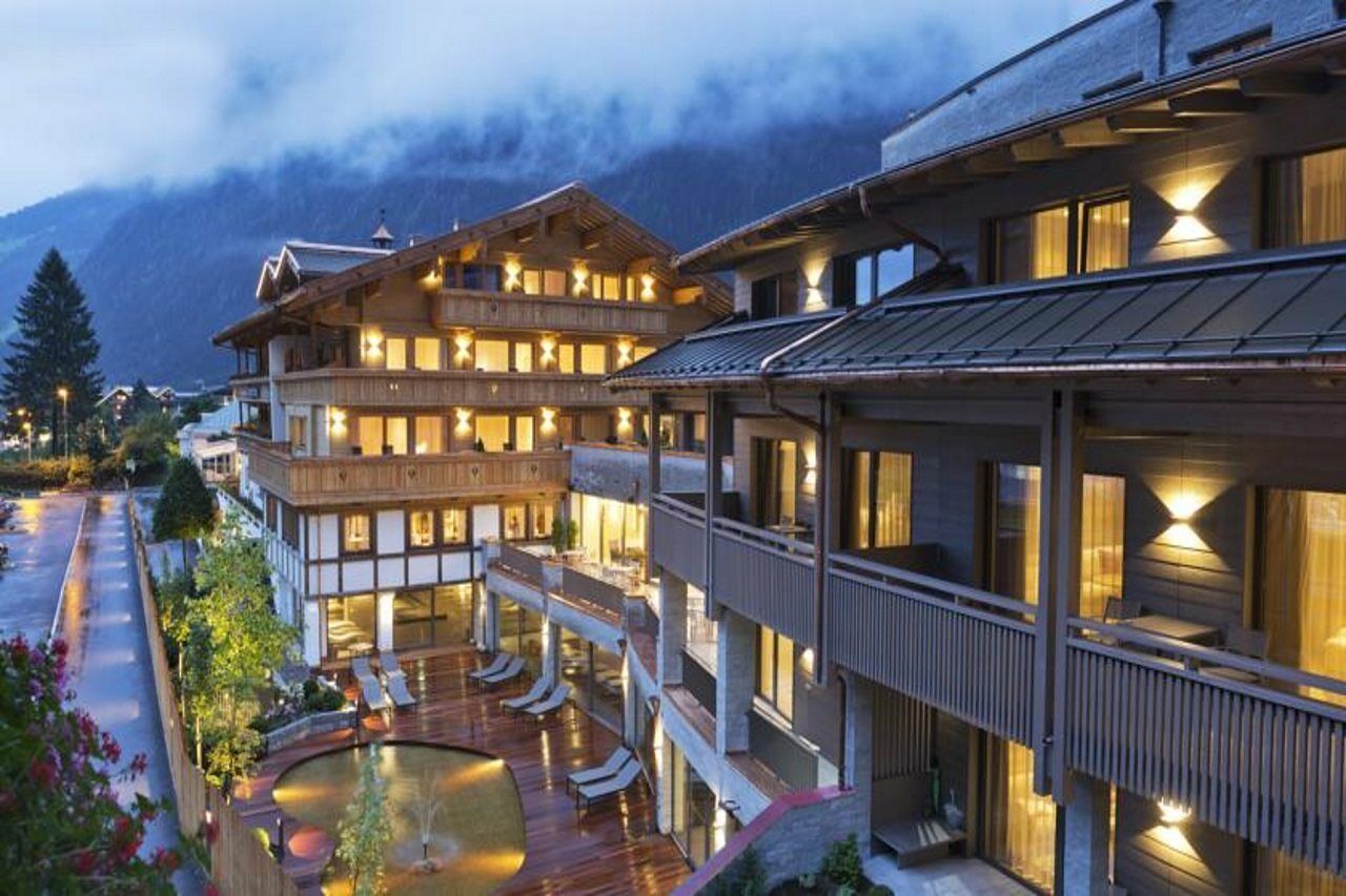 Elisabethhotel Premium Private Retreat- Adults Only Mayrhofen Bagian luar foto